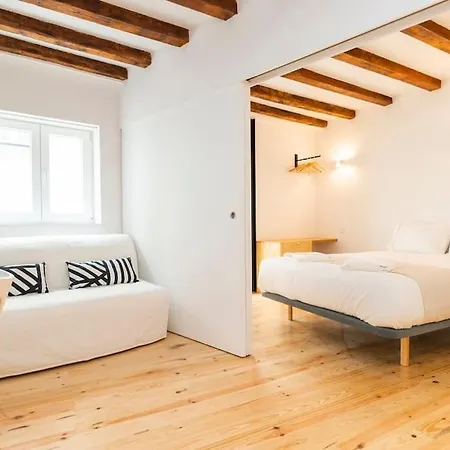 1e Brand New Right In The Heart Of Alfama